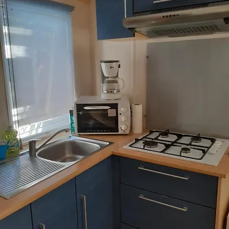 Campsite Le Bungalow Ensoleille A La Napoule *